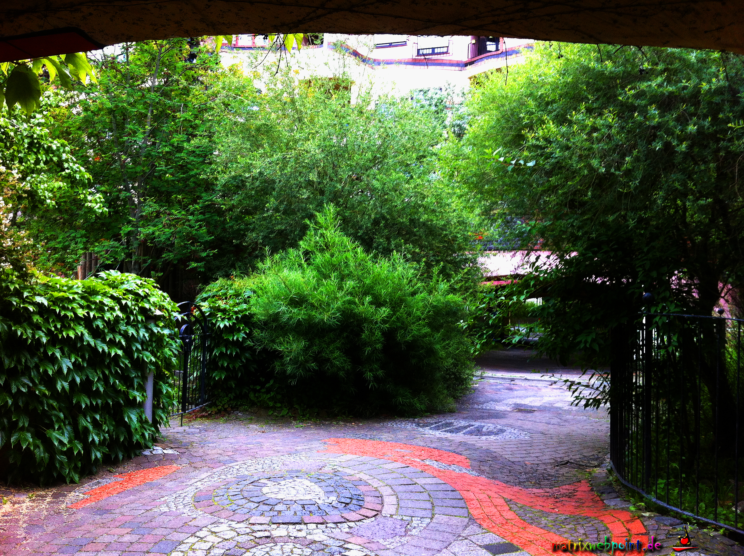         Grüner Paradiesgarten  Waldspirale